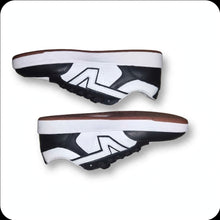 Load image into Gallery viewer, Vans Men’s 8.5 Women’s 10 Three-Pair Sneaker Collection – New in Box